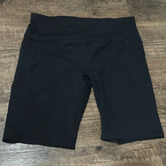 Skechers bike shorts - Picture 1 of 2